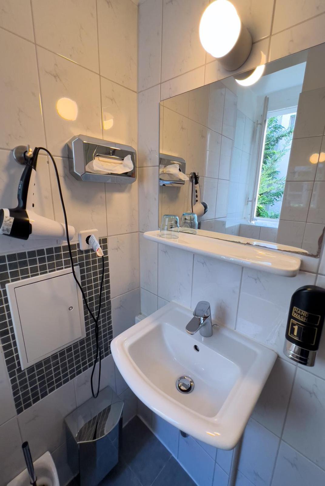 Hotel Hotel-maison Am Olivaer Platz Berlim